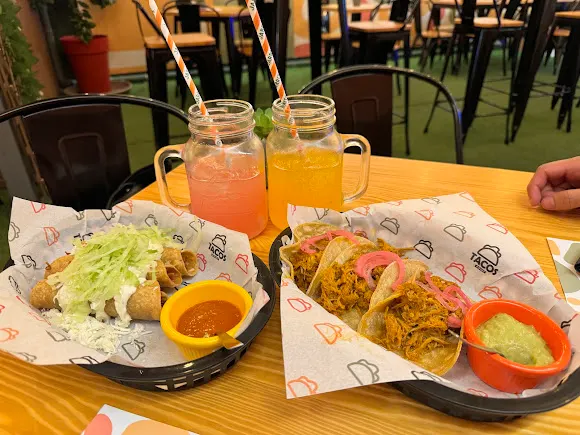 Tacos Point Restaurante Mexicano - Val de San Vicente