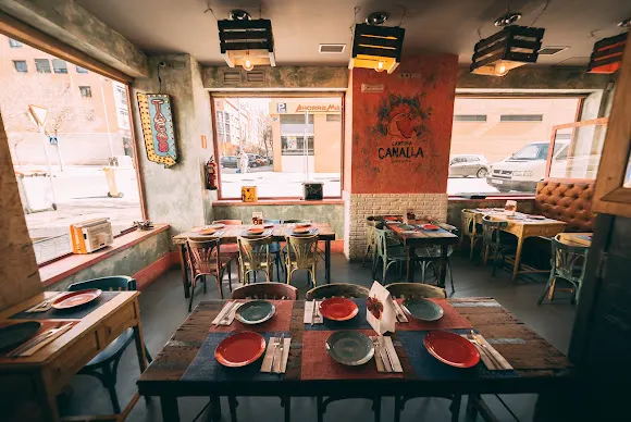 Cantina Canalla Antracita - Restaurante Mexicano