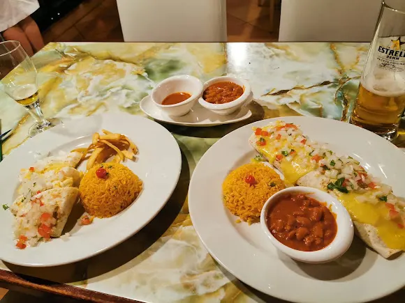 Emma's Cantina Mexicana - Tias