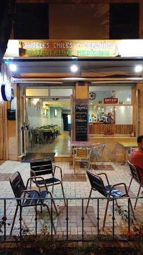 Ángeles, Chiles y Demonios - Málaga